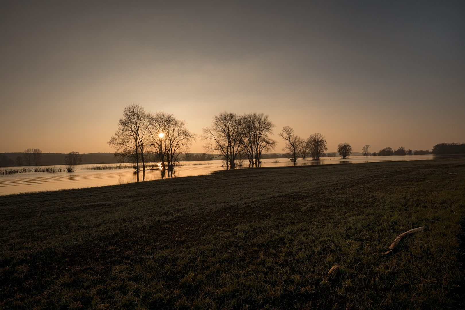 Sundown an der Elbe