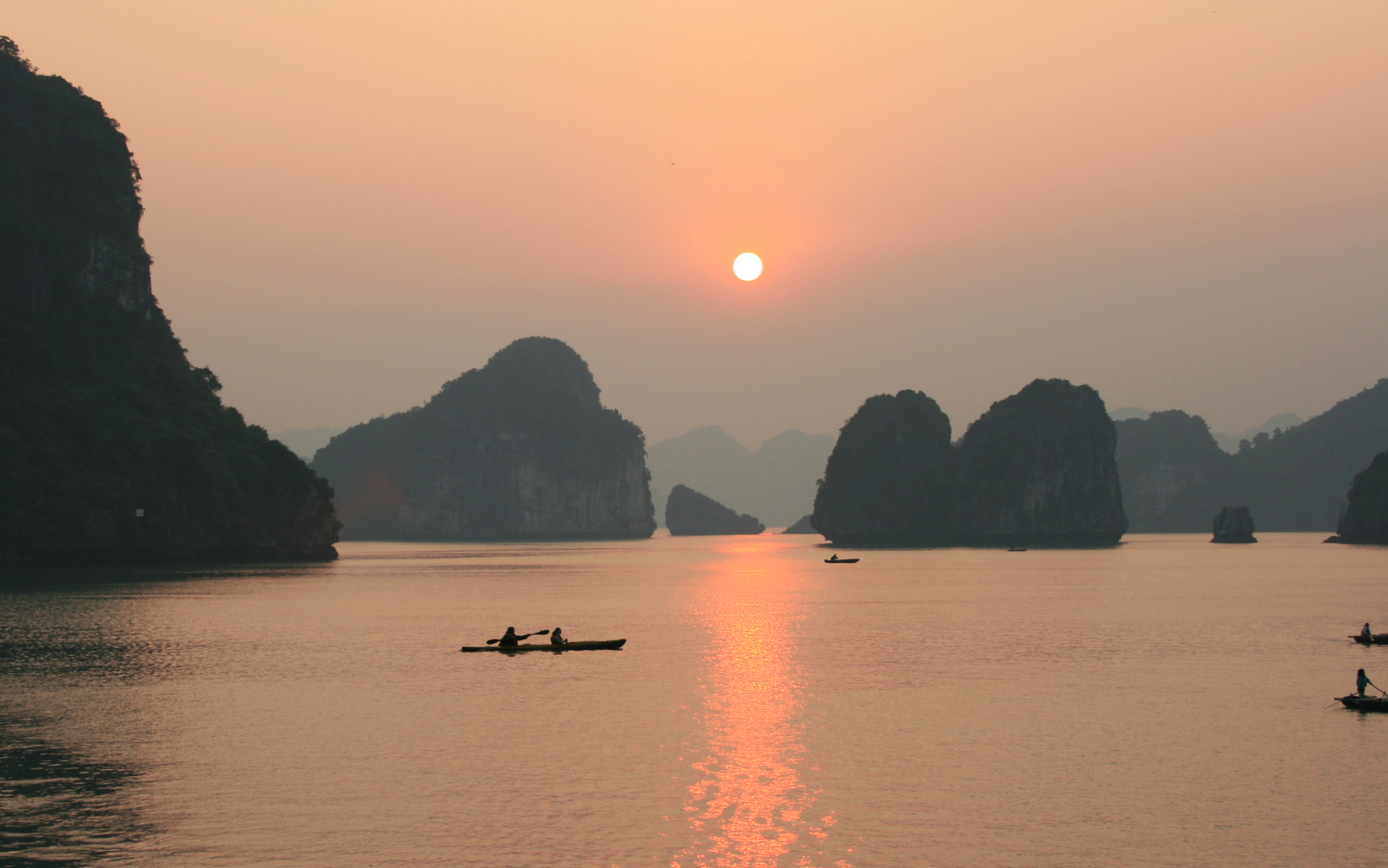 Sundown at Ha Long Bay