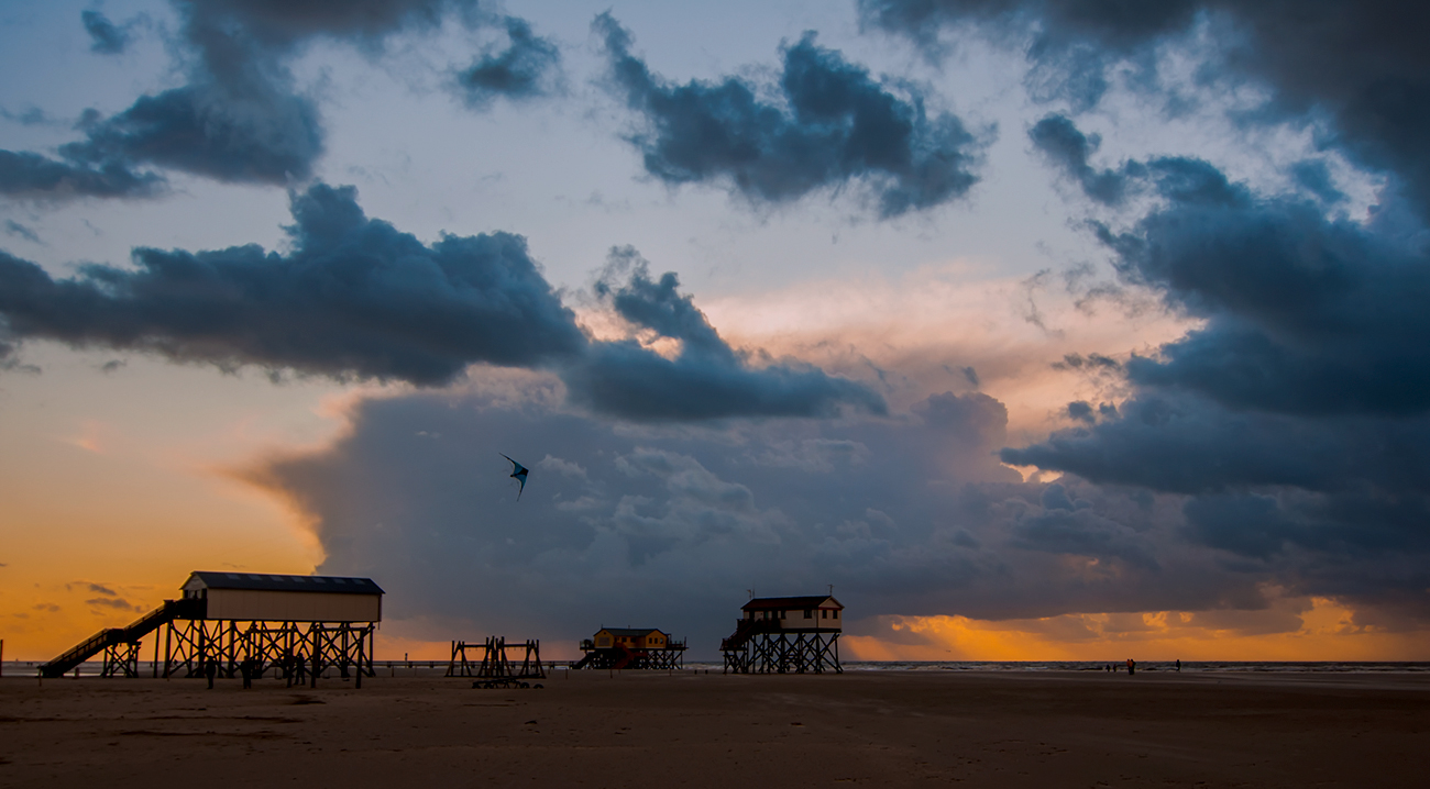 sundown at the coastline