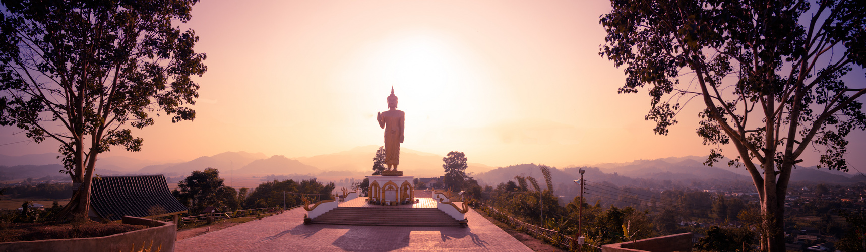 Sundown at the temple