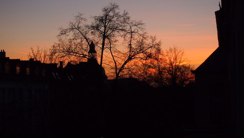 Sundown over Tegel