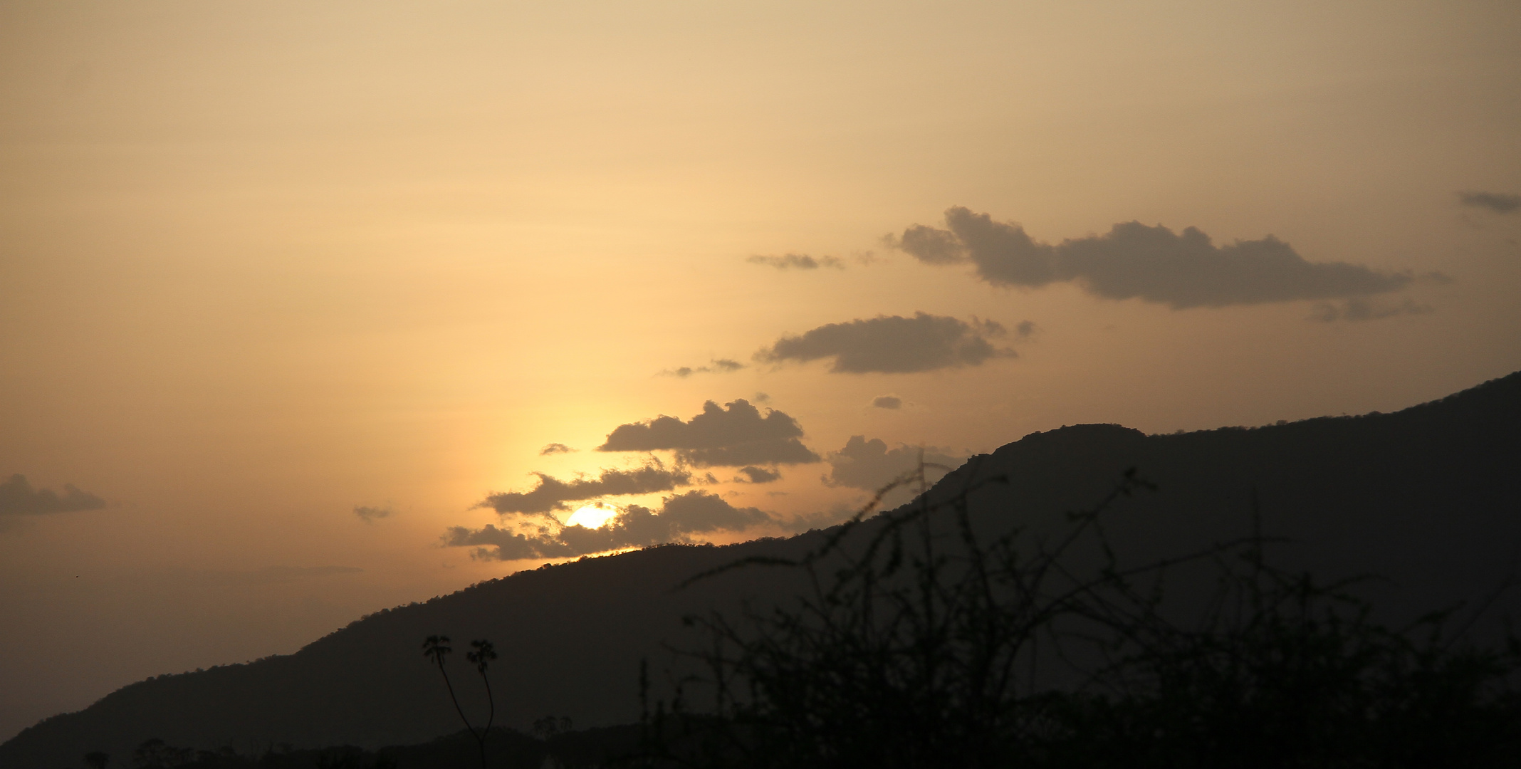 Sundowner am letzten Abend in Samburu - Bild 1