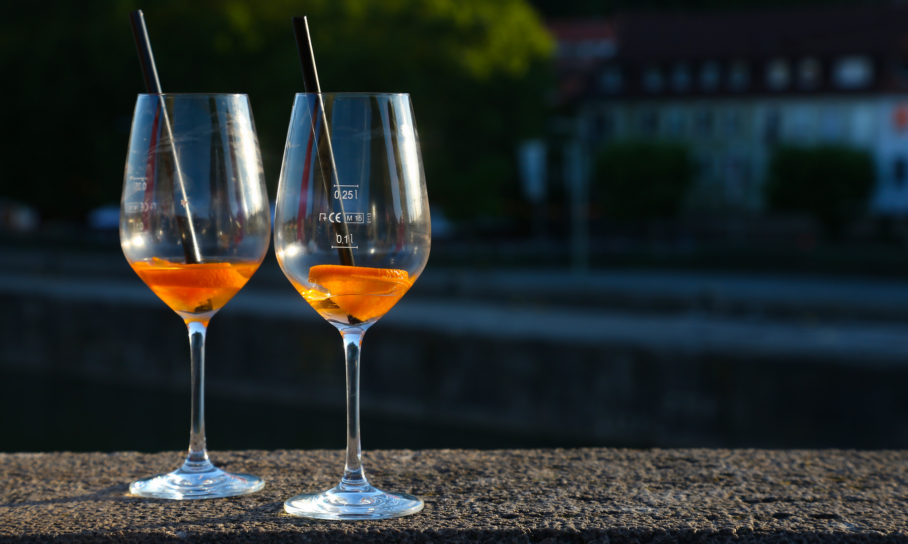 Sundowner auf der Main-Brücke