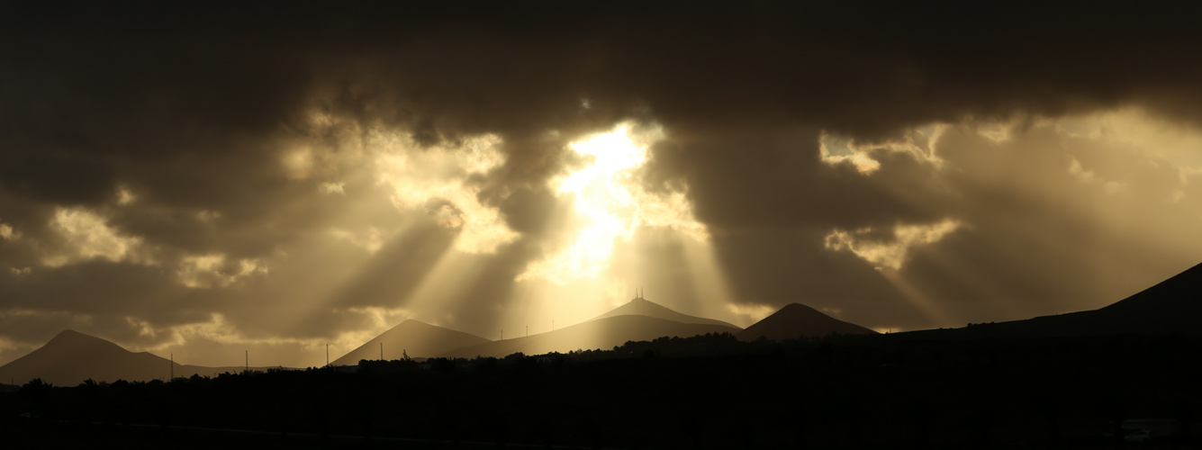 Sundowner over Timanfaya