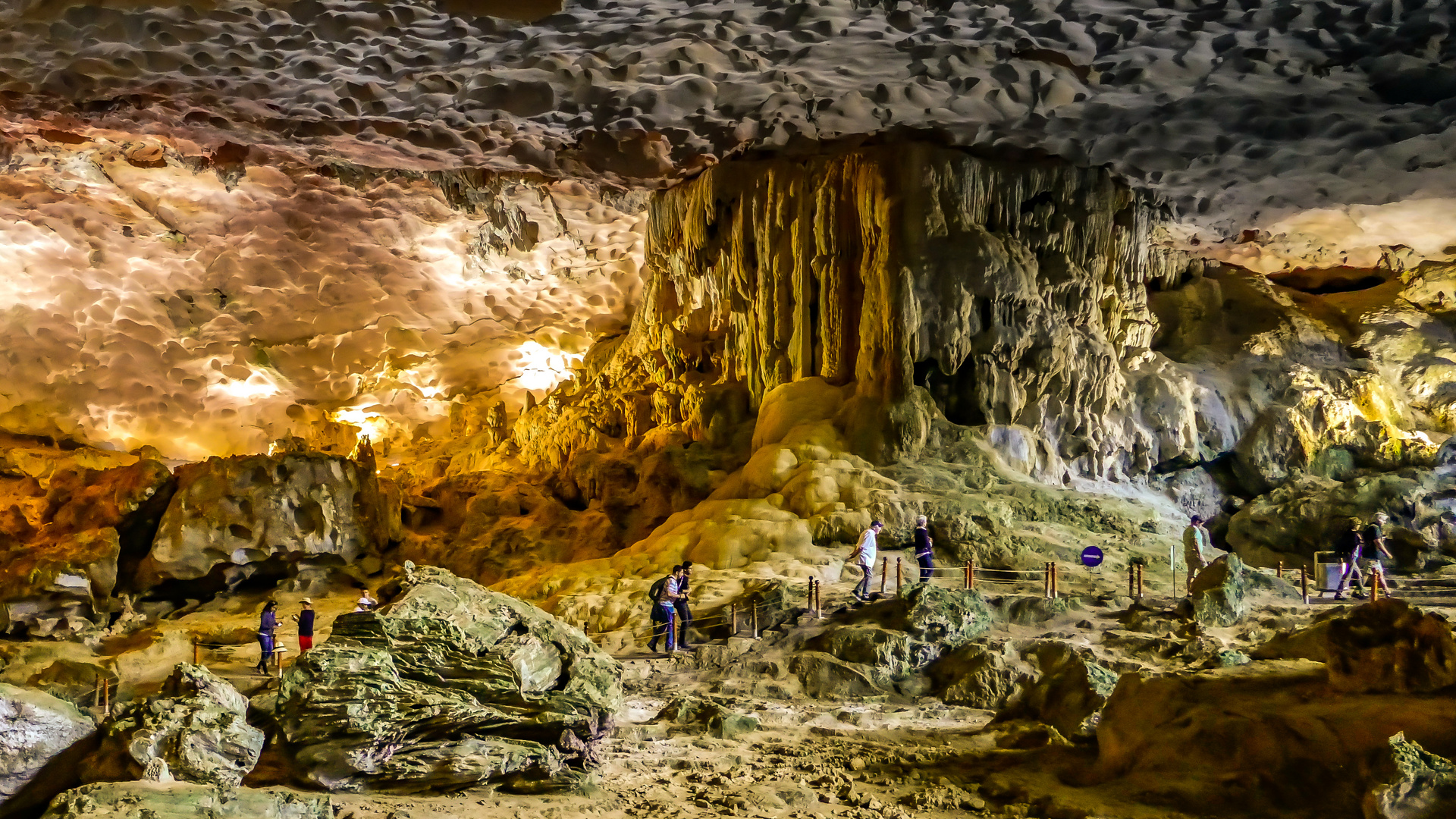 Sung Sot Cave