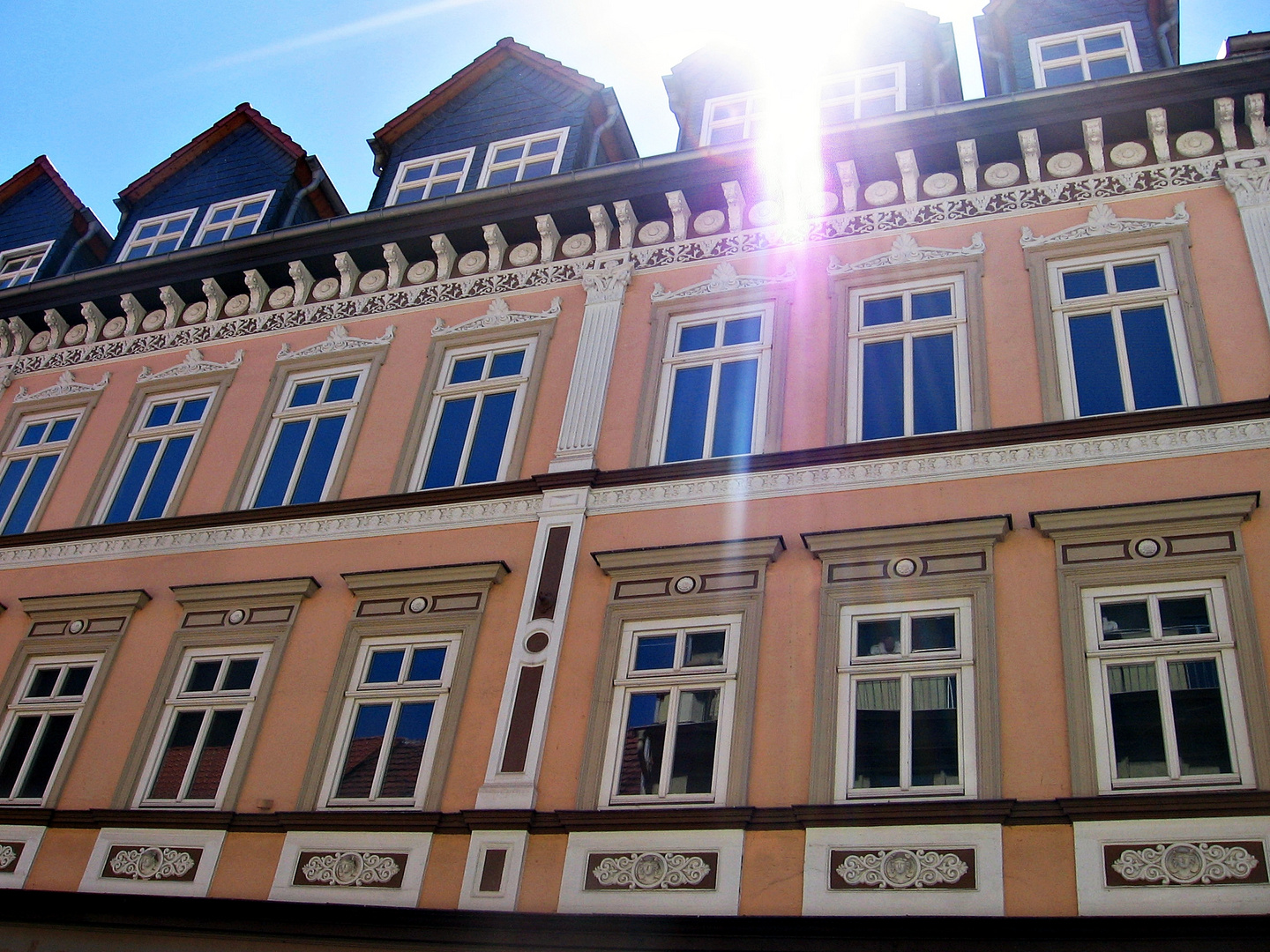 Sunlight and an awesome building