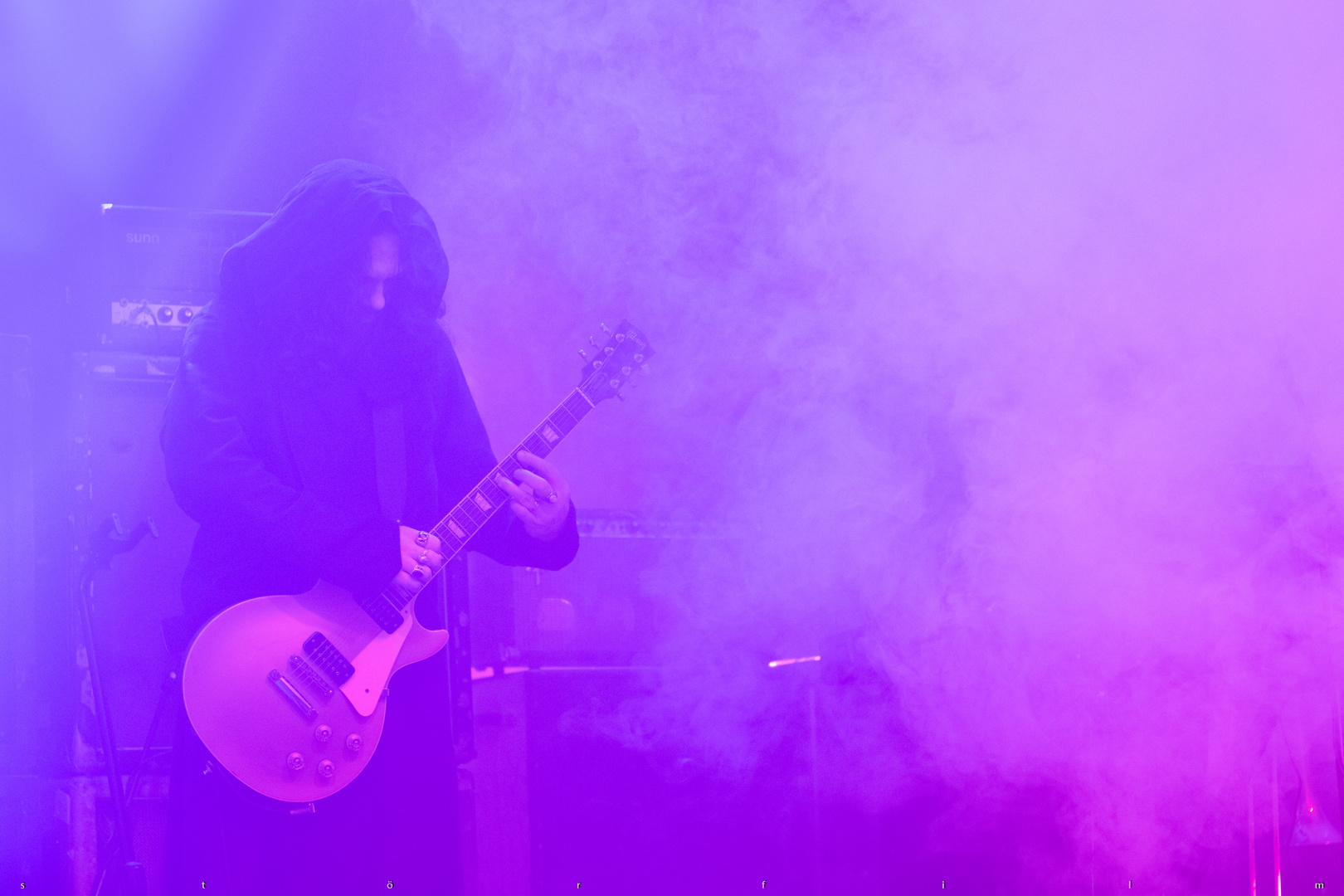 SUNN O)))