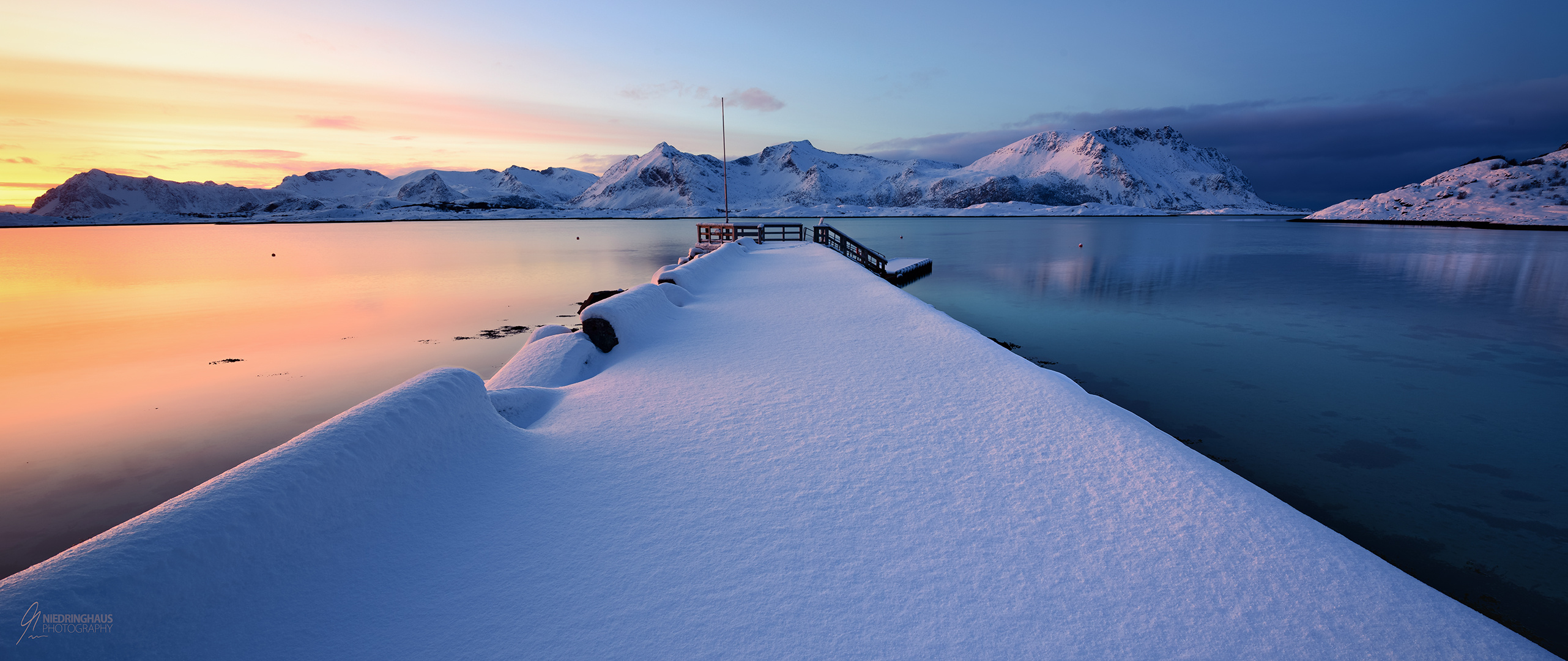 Sunnenuntergang auf den Lofoten