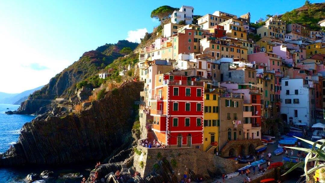 Sunny day in Cinque Terre 