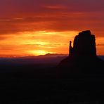 Sunrise am Monument Valley