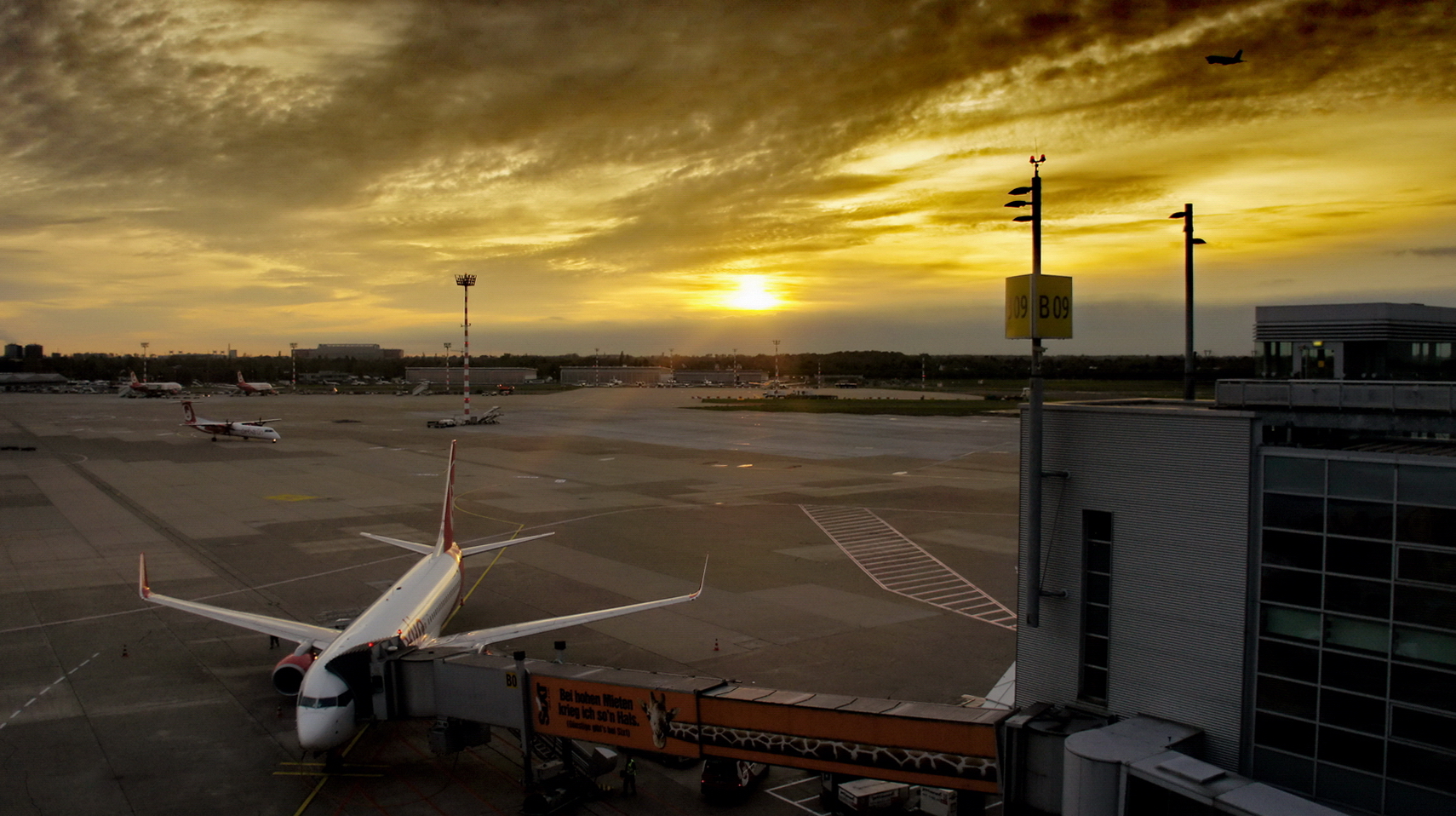 Sunrise at Düsseldorf Airport