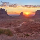 Sunrise im Monument Valley