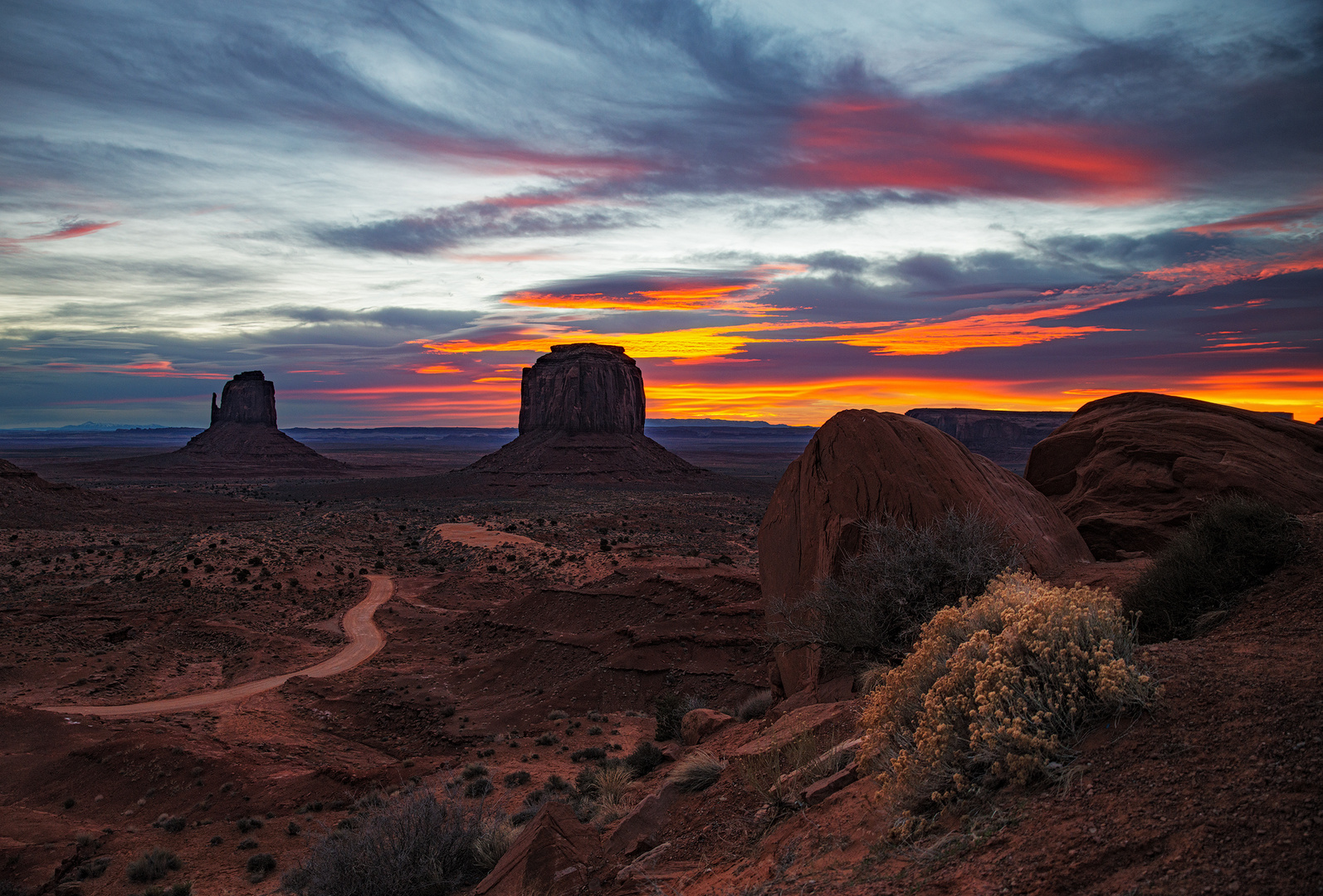 Sunrise im Monument Valley