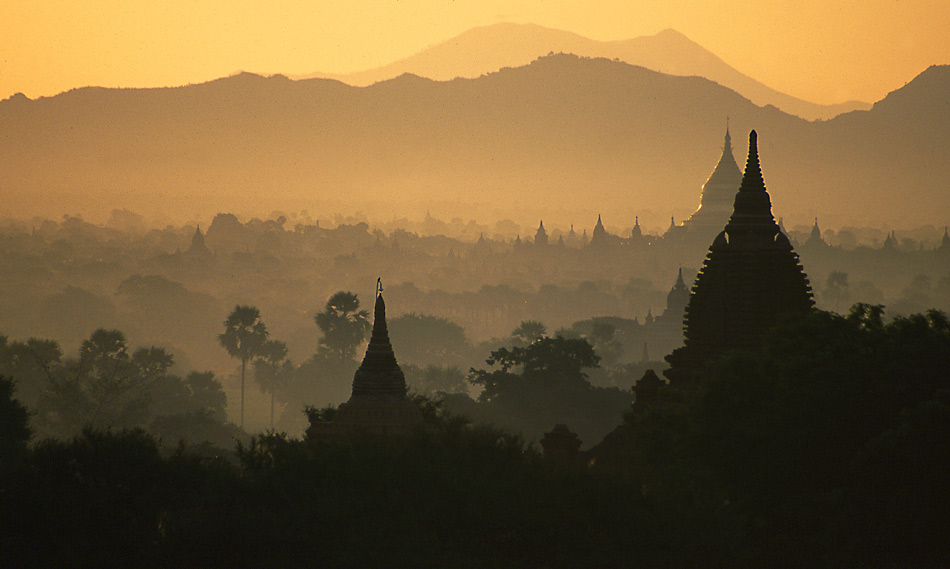 Sunrise in Bagan