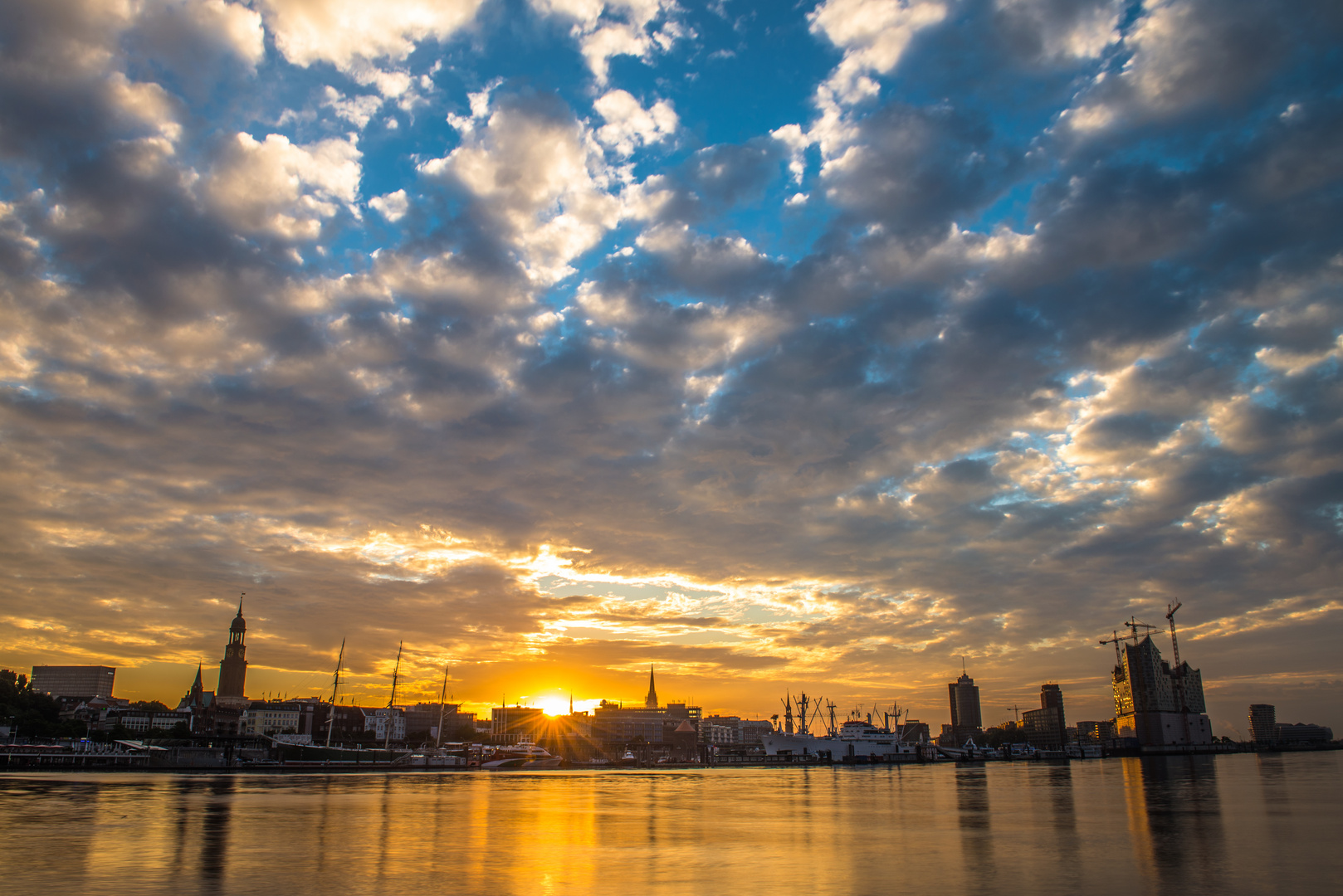 Sunrise in Hamburg