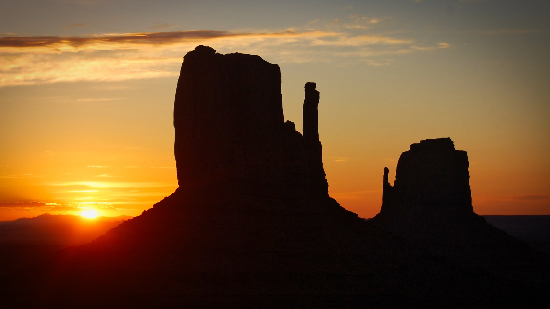 Sunrise in Monument Valley