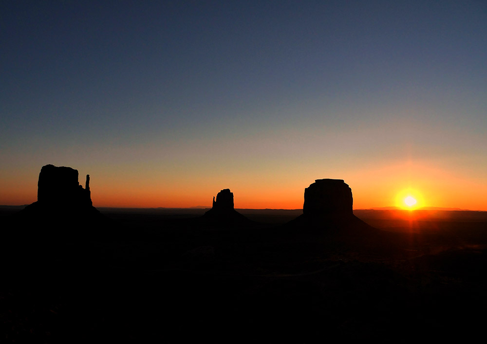 Sunrise Monument Valley