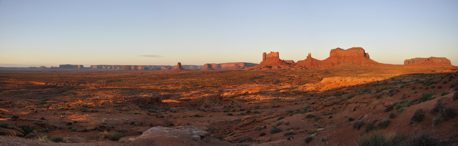 Sunrise Monument valley