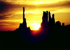 Sunrise Monument Valley