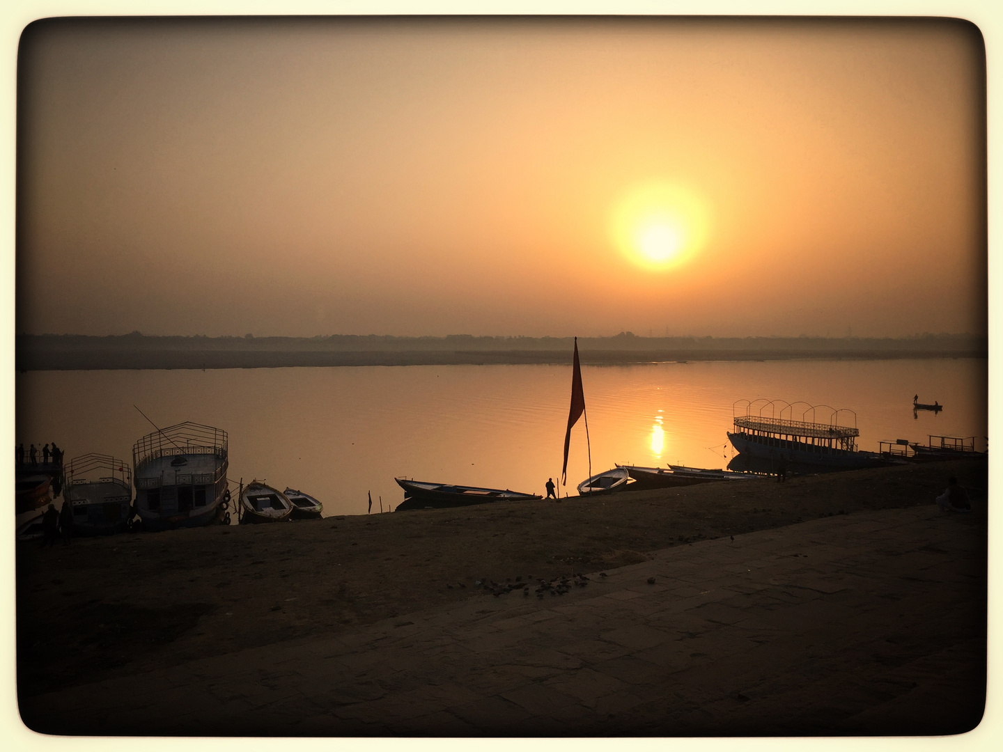 Sunrise on Benares ( feb.2018)