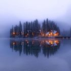 Sunrise on Emerald lake 