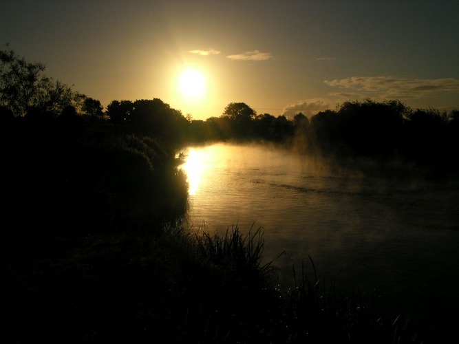sunrise on the river derwent