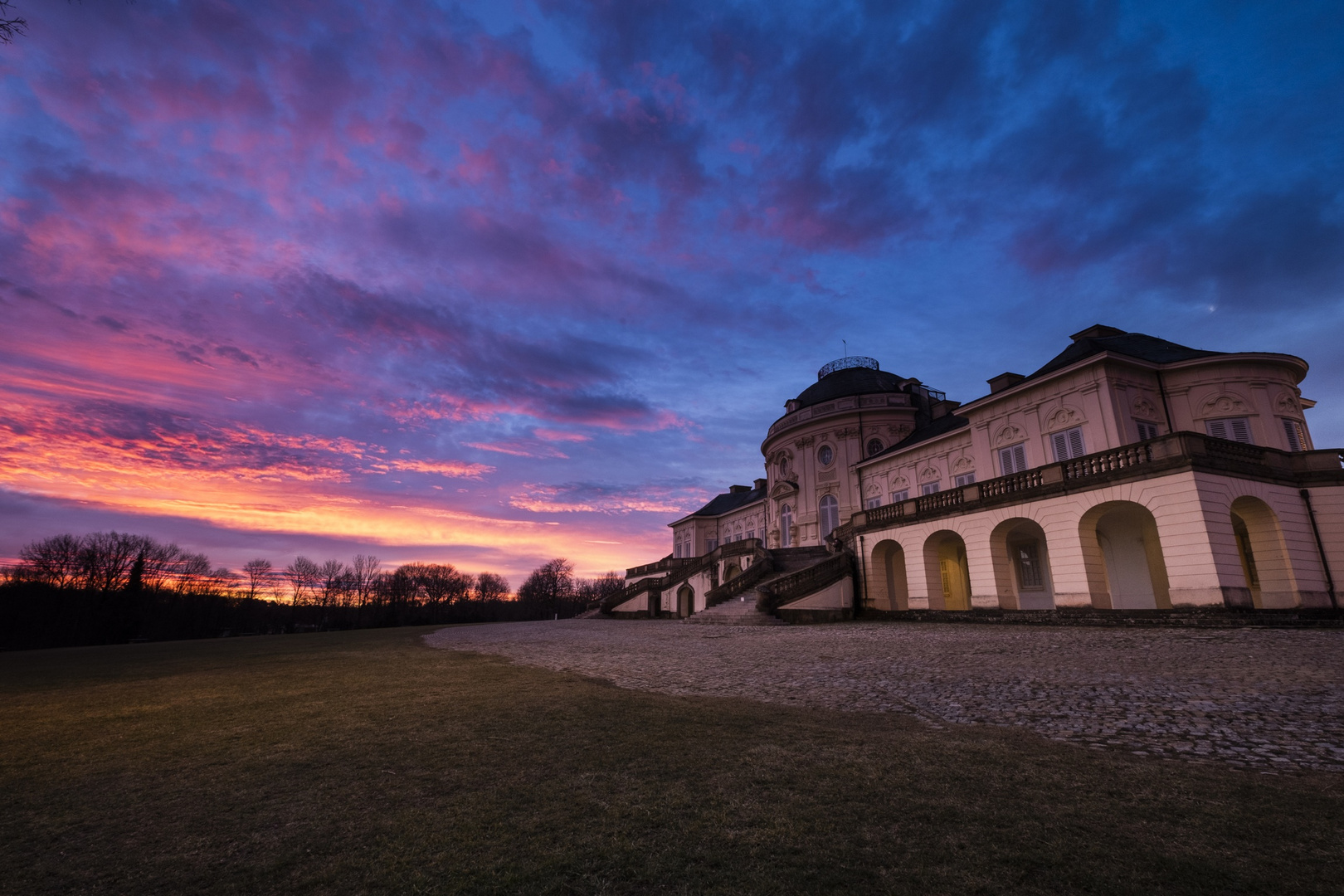 Sunrise Schloß Solitude