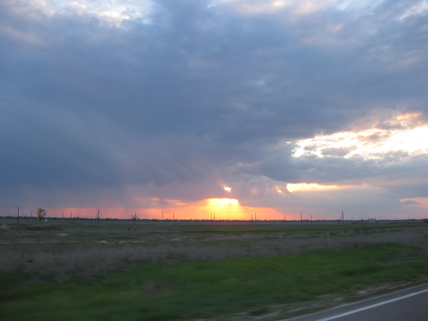 Sunrise under Volga's prairie