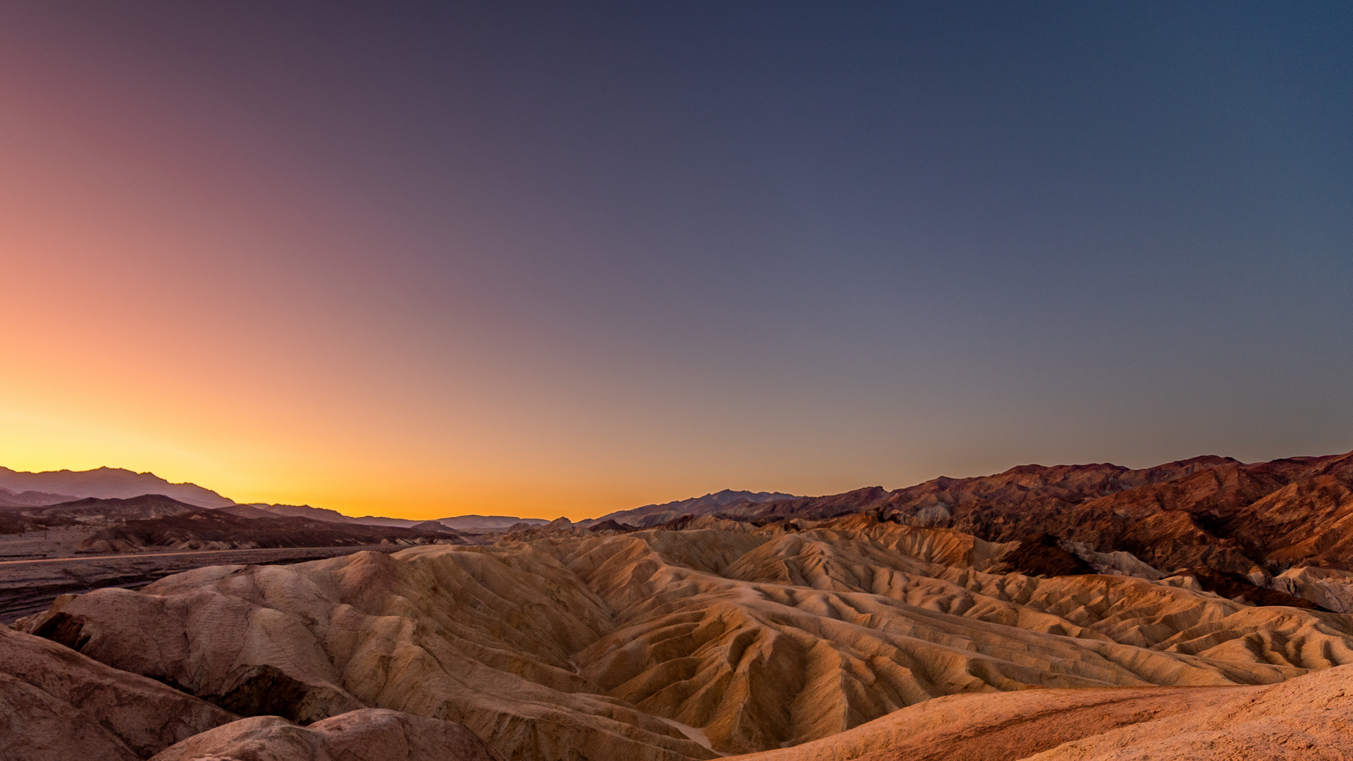 Sunrise @ Zabriskie Point (Death Valley Nationalpark) (2019)