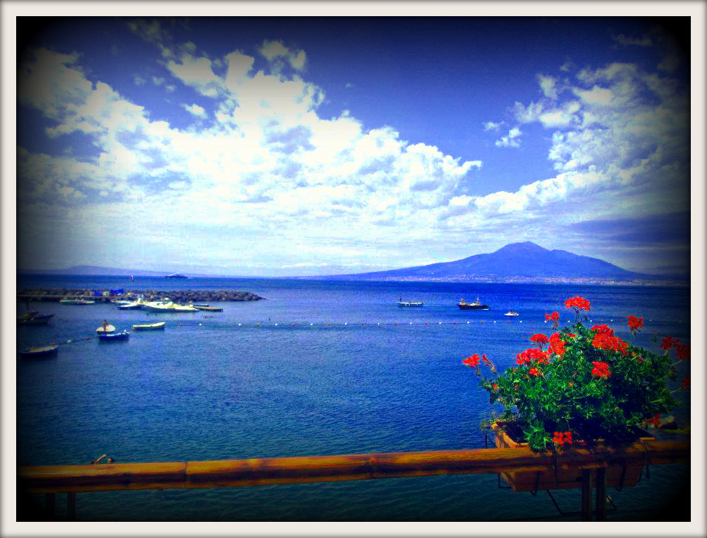 SUN,SEA,FLOWERS IN NAPLES