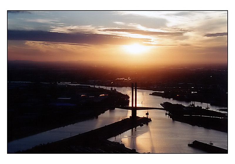 Sunset am Hafen von Melbourne II