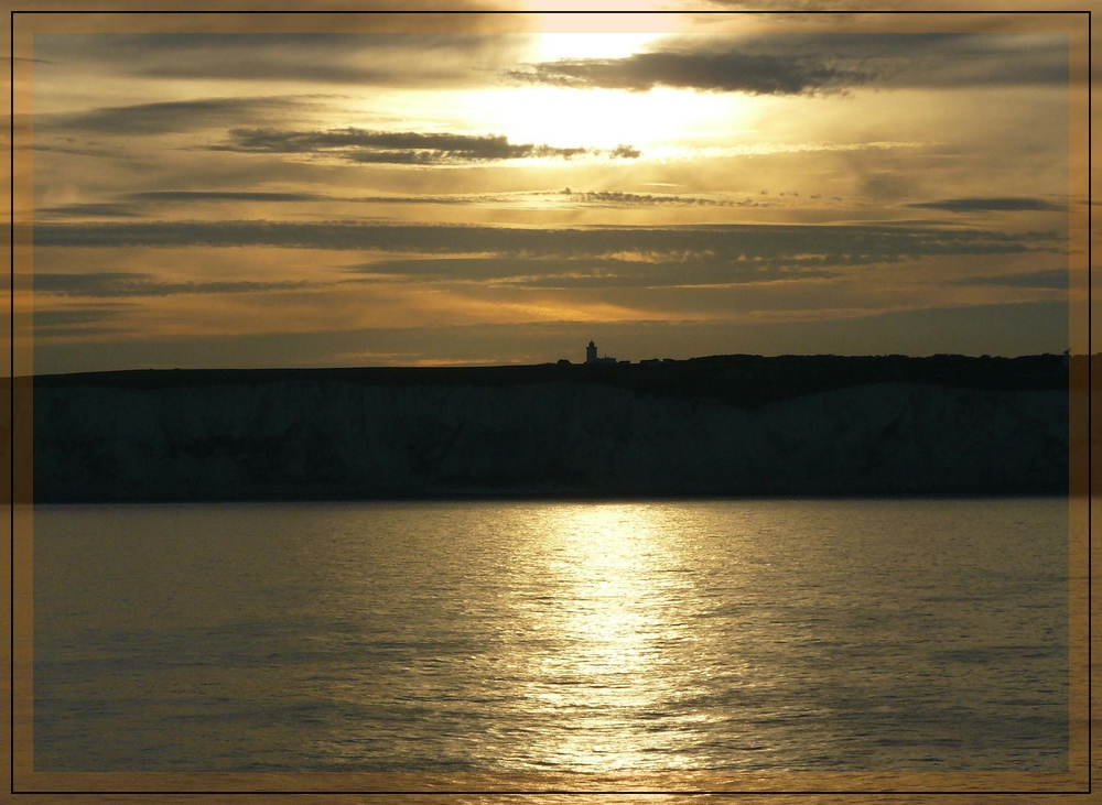 Sunset an der weißen Küste von Dover