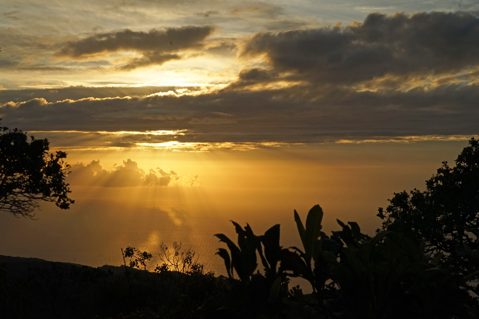 Sunset at Kalalau Lookout 