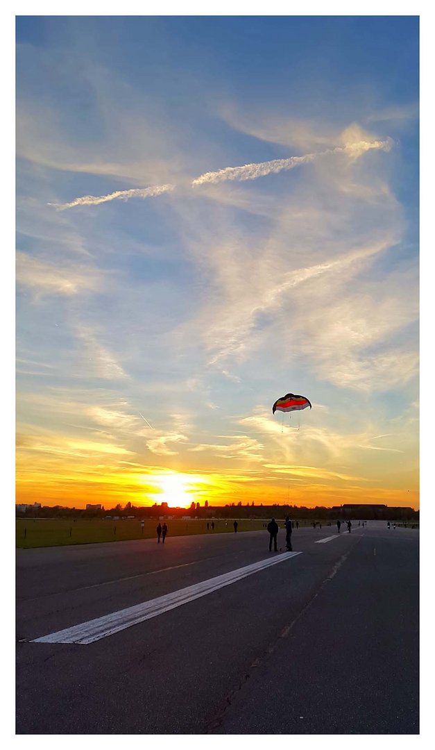 Sunset at Tempelhof 2