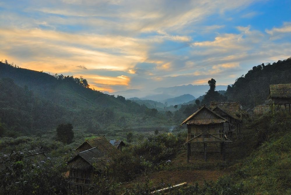 Sunset atmosphere on the way to Phongsali