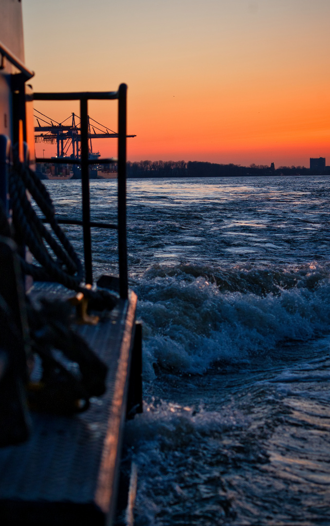 Sunset Boat Trip Hamburg