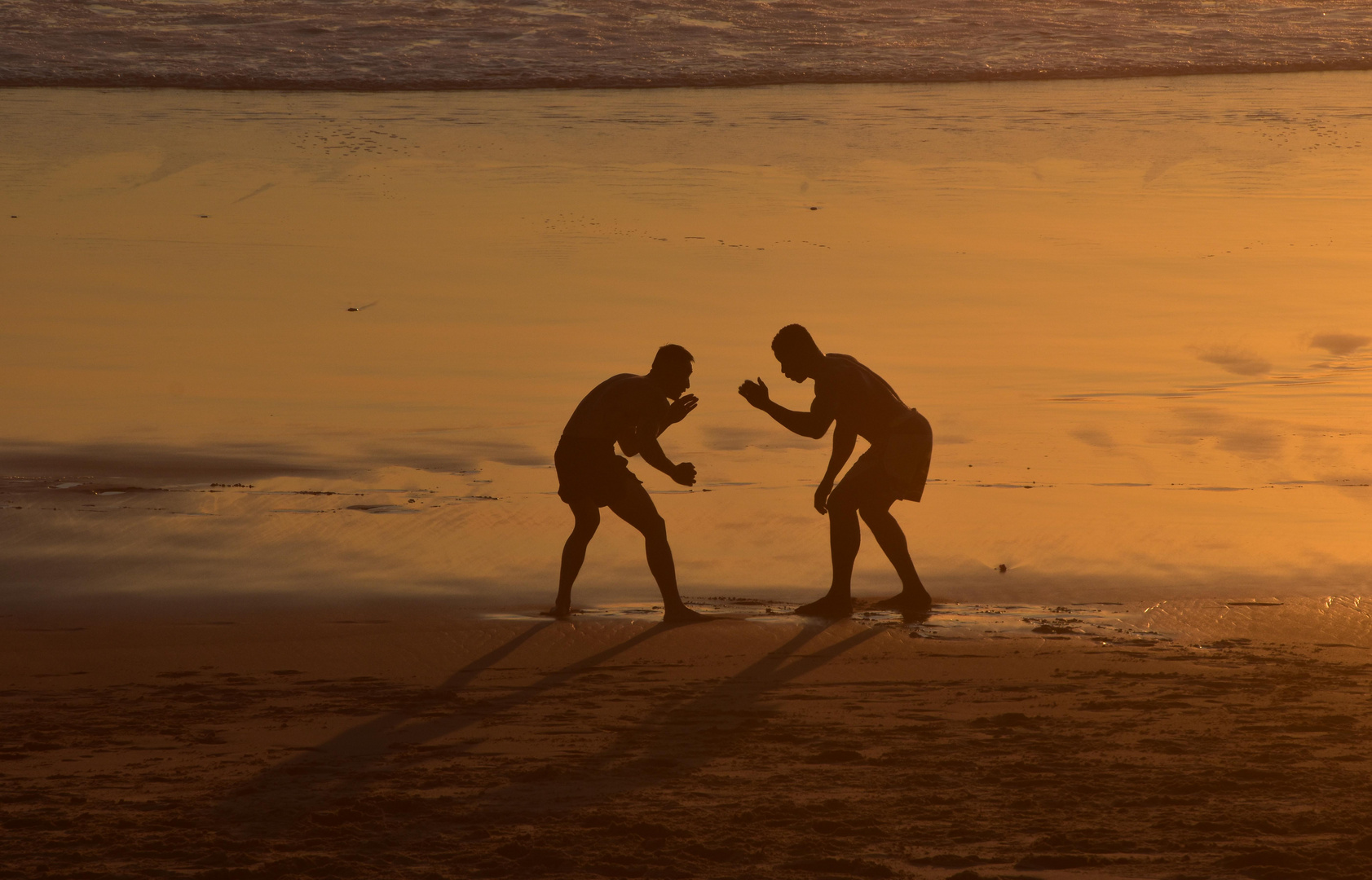 Sunset boxe session.... (Lacanau Mai 2022)