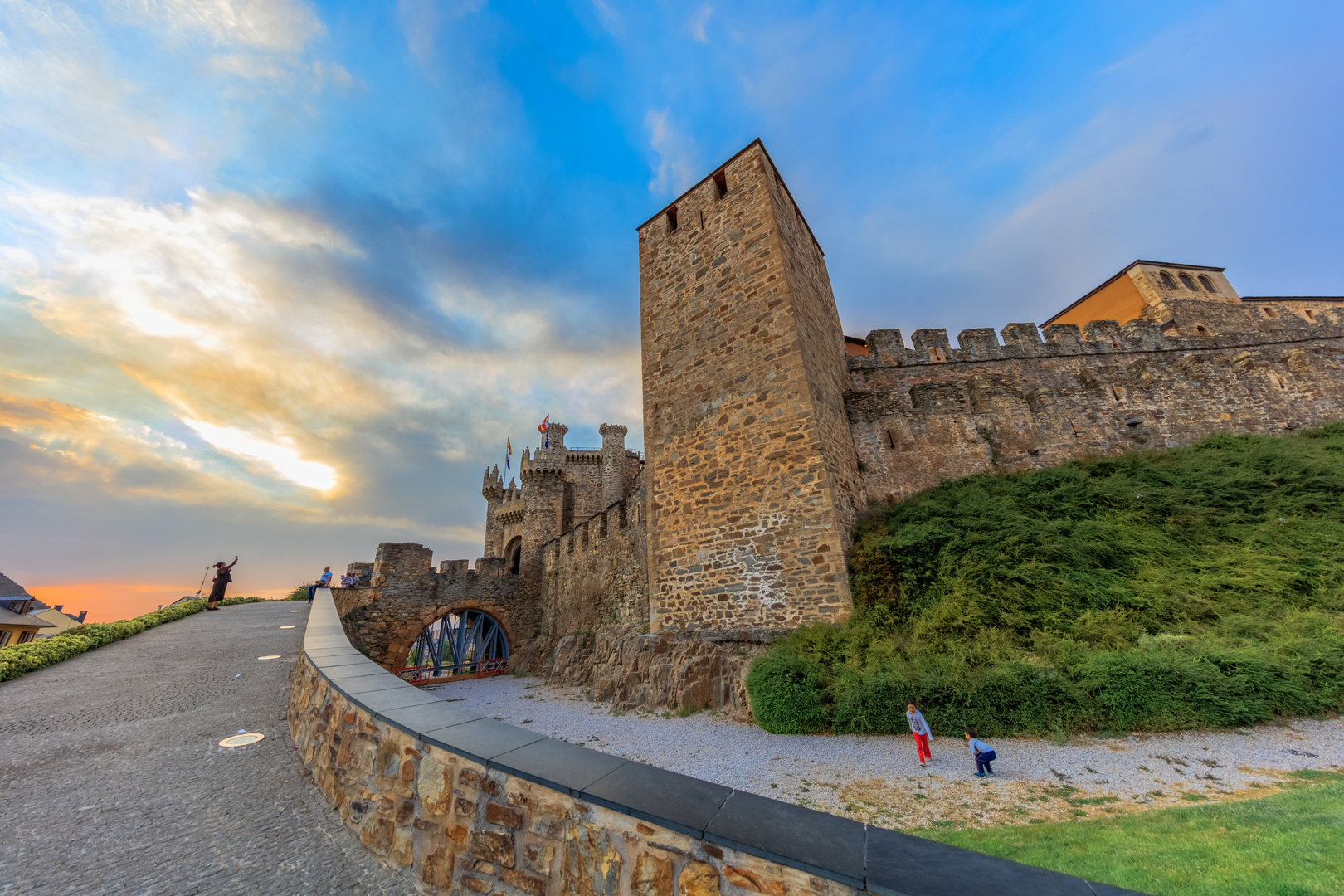 sunset castillo, Ponferrada