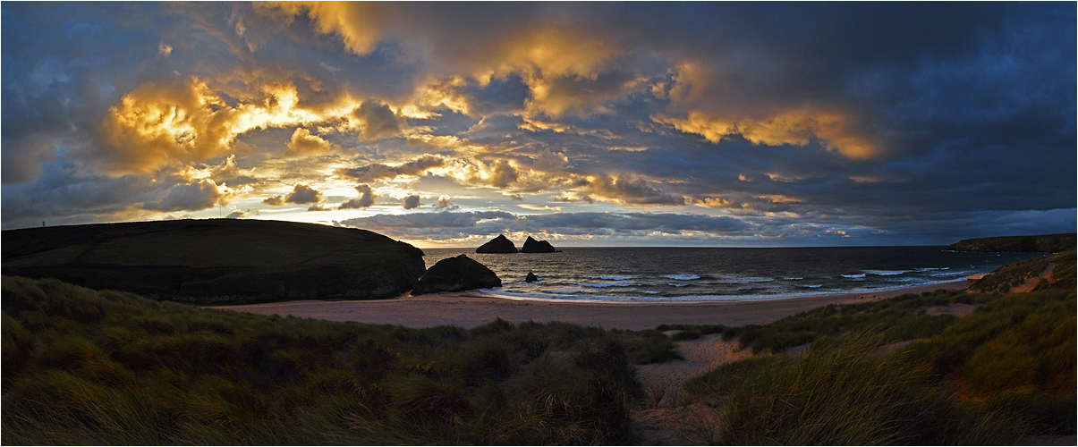 Sunset @ Holywell Bay