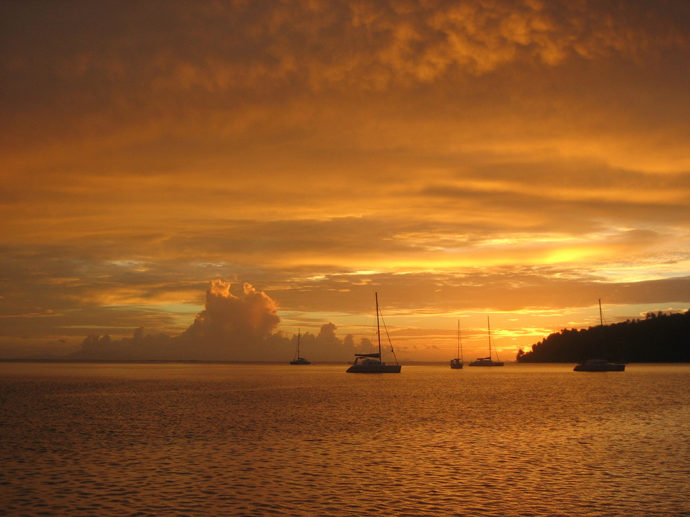 Sunset Huahine