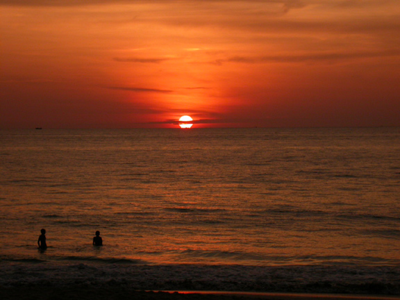 Sunset in Karon Beach, Phuket/Thailand