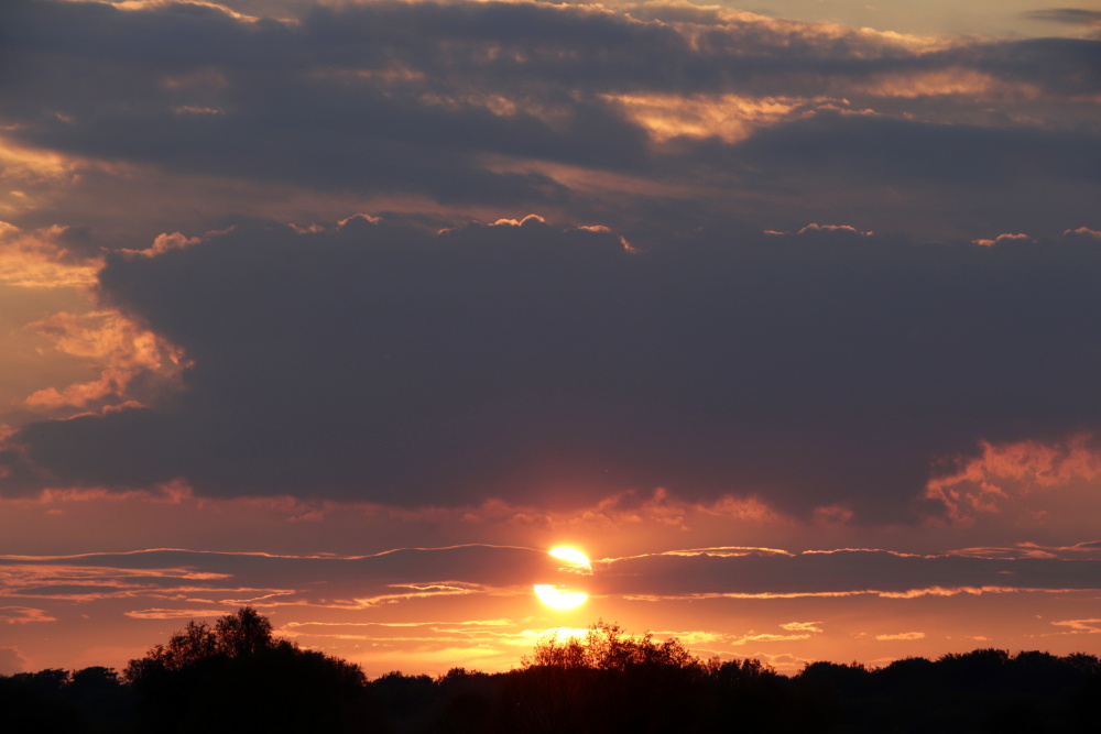 Sunset in Lünen - image 7