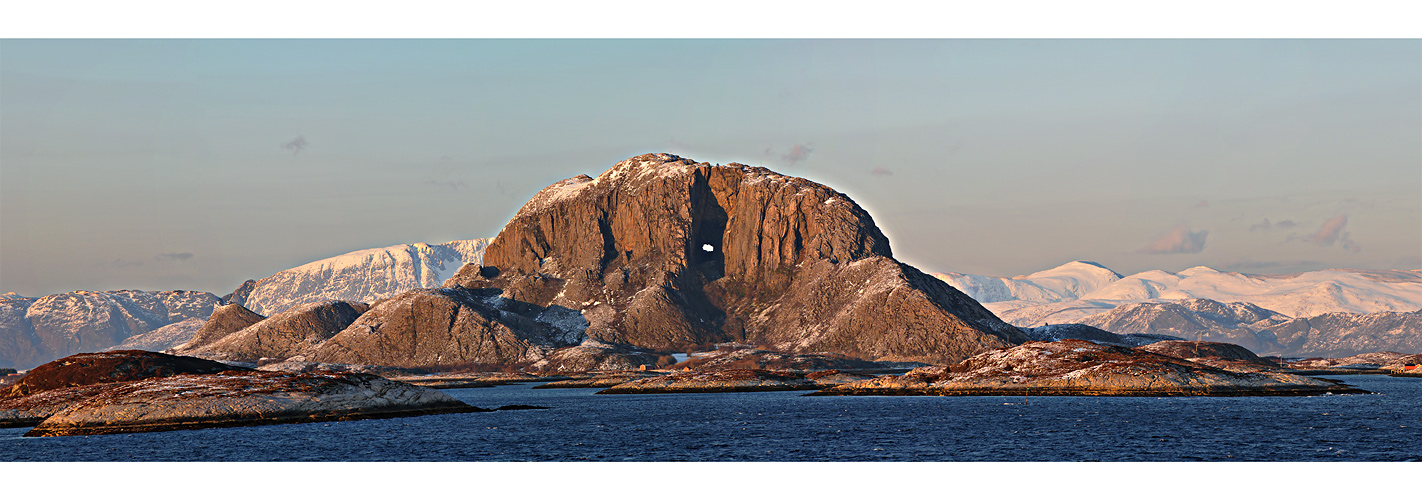 Sunset in the back on Torghatten ...