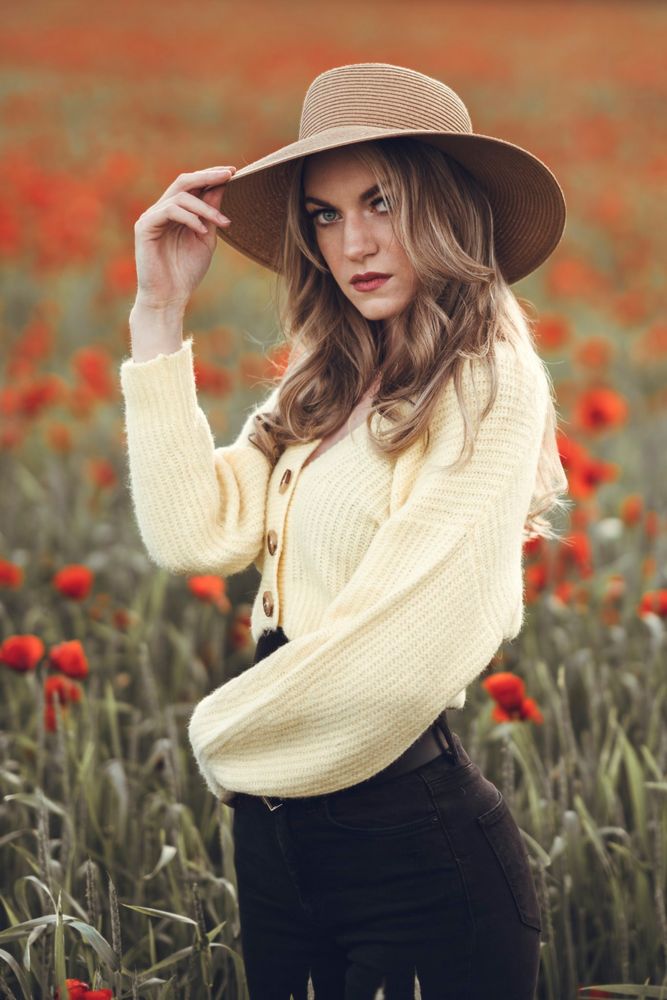 Sunset in the poppies