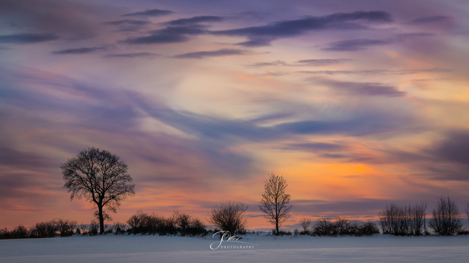 Sunset in the snow