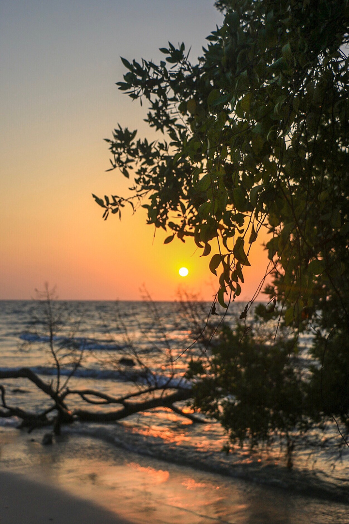 Sunset, Isla Mucura