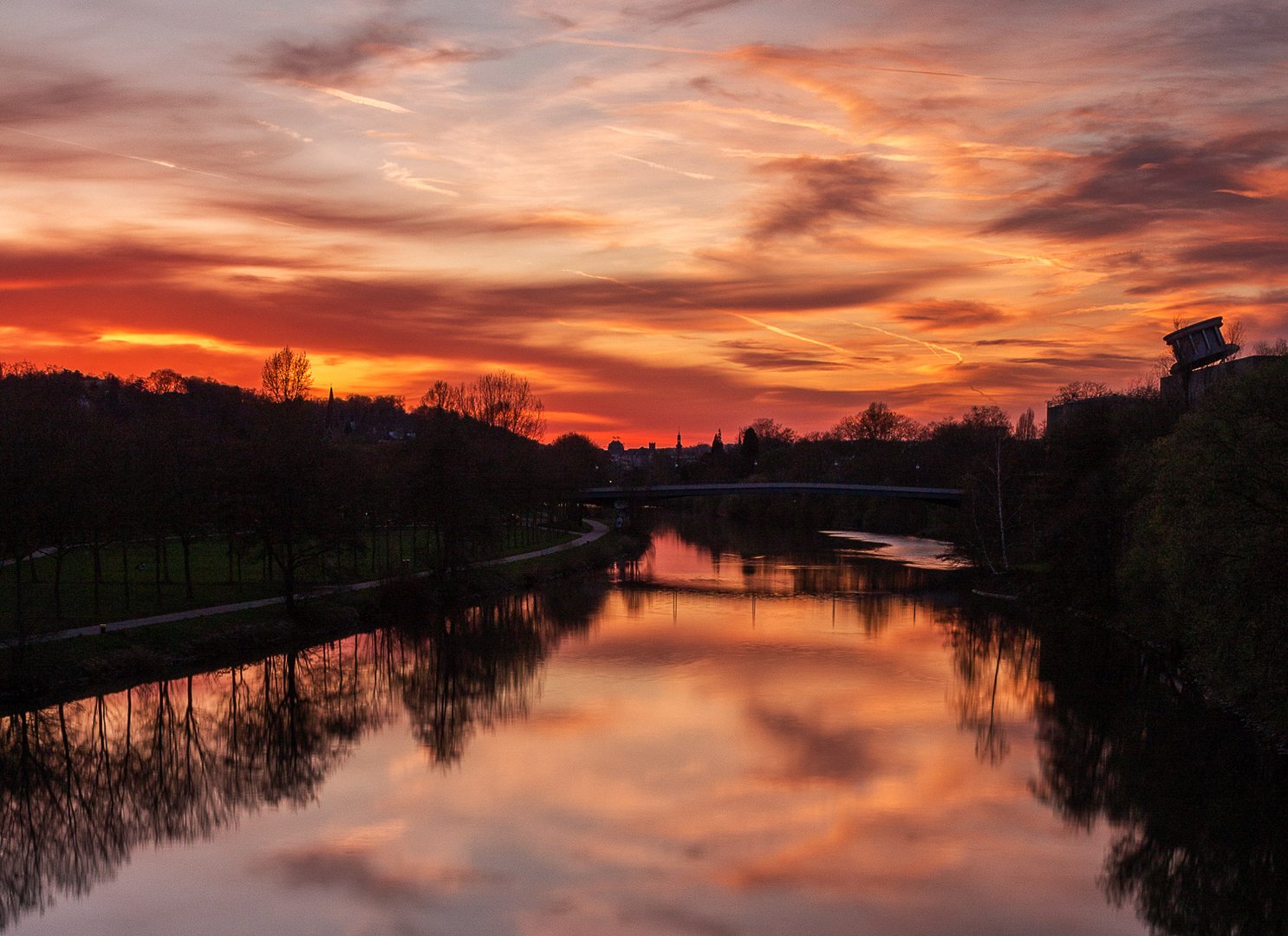 sunset mirroring