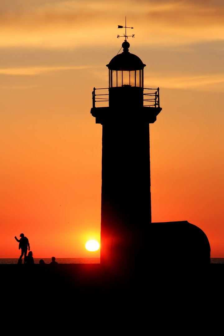 sunset mood at the Felgueiras lighthouse near Porto