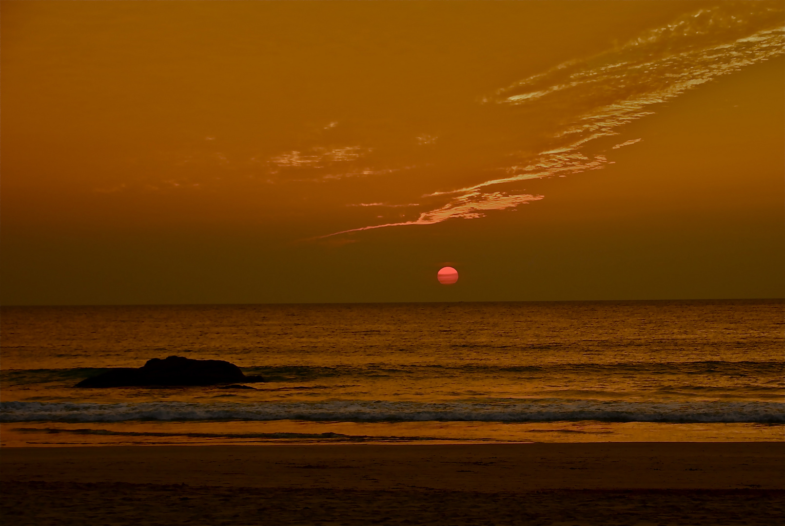 sunset n'gapali beach