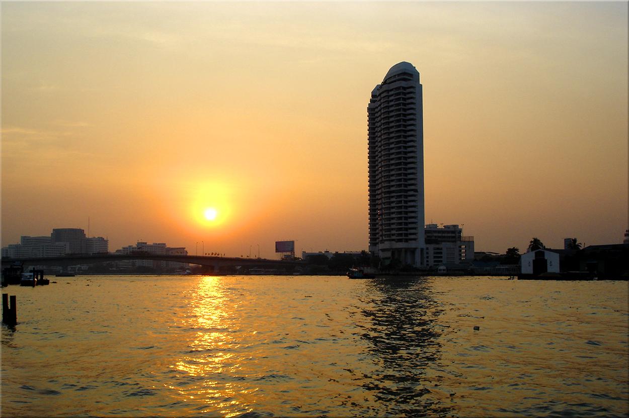 Sunset on Chao Phraya